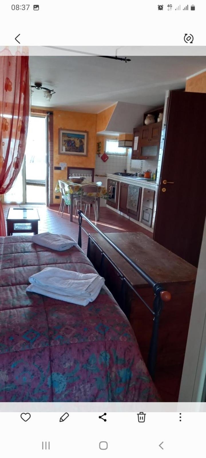 شقة A Santy'S House 1Piano-No Lift-Shuttle A Pagamento-Raggiungibile A Piedi Aeroporto-Fermata Bus Fiera Di Roma A 3 Minuti-Air Condiz Ed Extra Bed For A Fee A Pagamento فيوميتشينو المظهر الخارجي الصورة